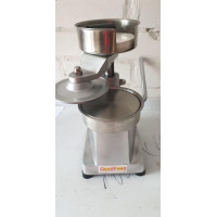 Ручний прес для котлет GoodFood HF130