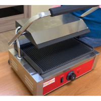 Контактный гриль GoodFood ECG11 Panini RED