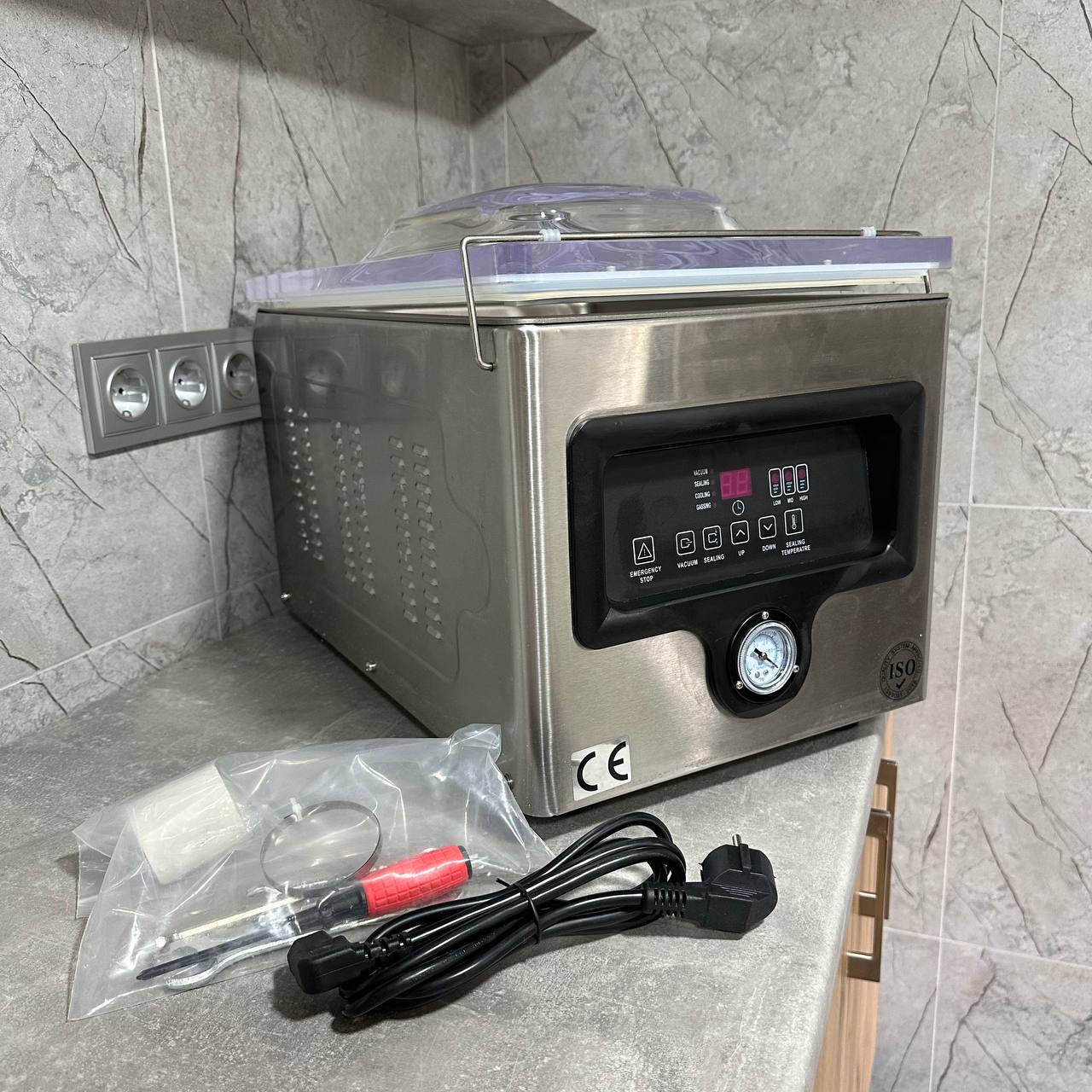 Вакуумный упаковщик HURAKAN HKN-VAC260