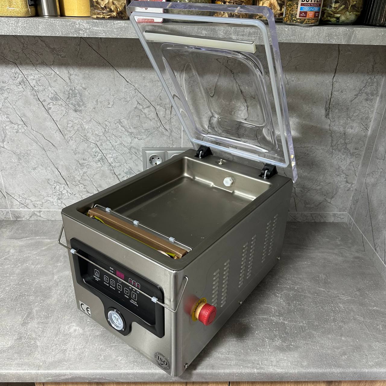 Вакуумный упаковщик HURAKAN HKN-VAC260