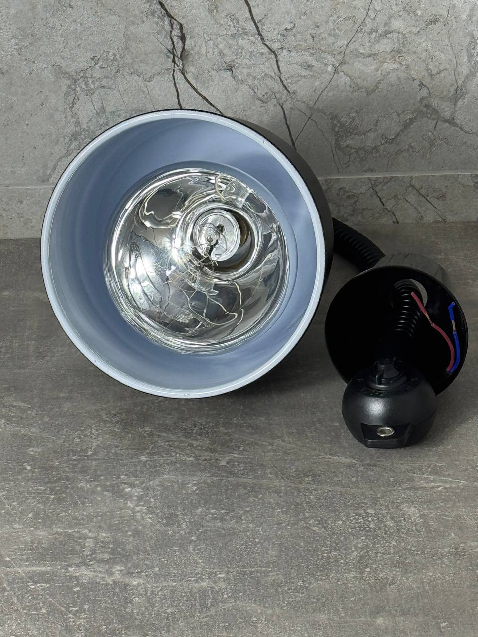 Інфрачервона лампа Hurakan HKN-DL775 black