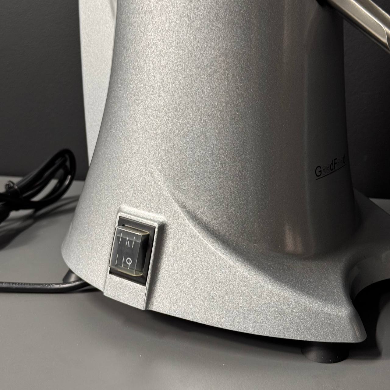 Соковижималка електрична для цитрусових GoodFood FJ100