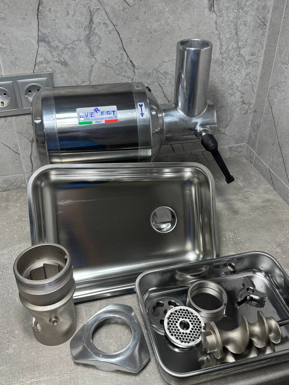 Мясорубка Everest TC12U (220 В)