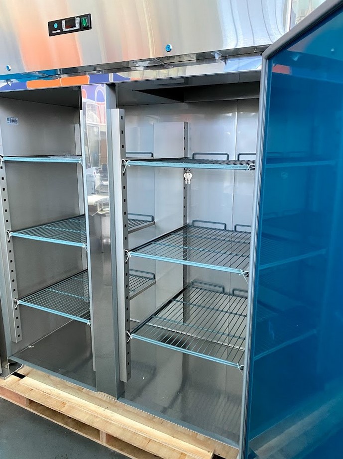 Холодильна шафа HURAKAN HKN-GX1410TN INOX