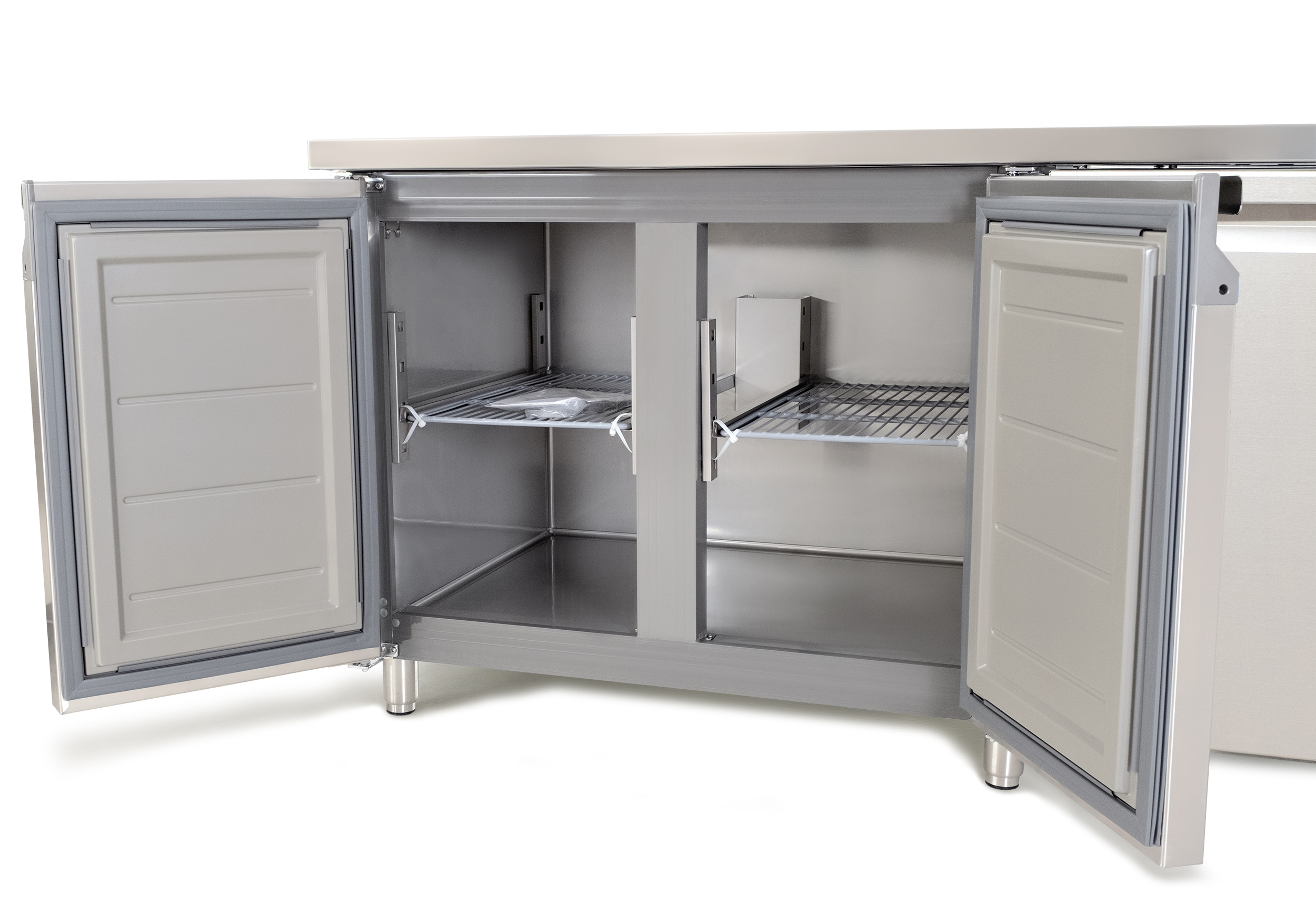 Холодильный стол GoodFood GF-GN3100TNS-HC