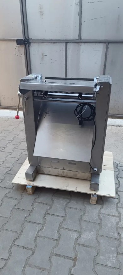 Машина для зняття шкури (свинної) та нарізки м’яса на шпик Vektor NSQP-435