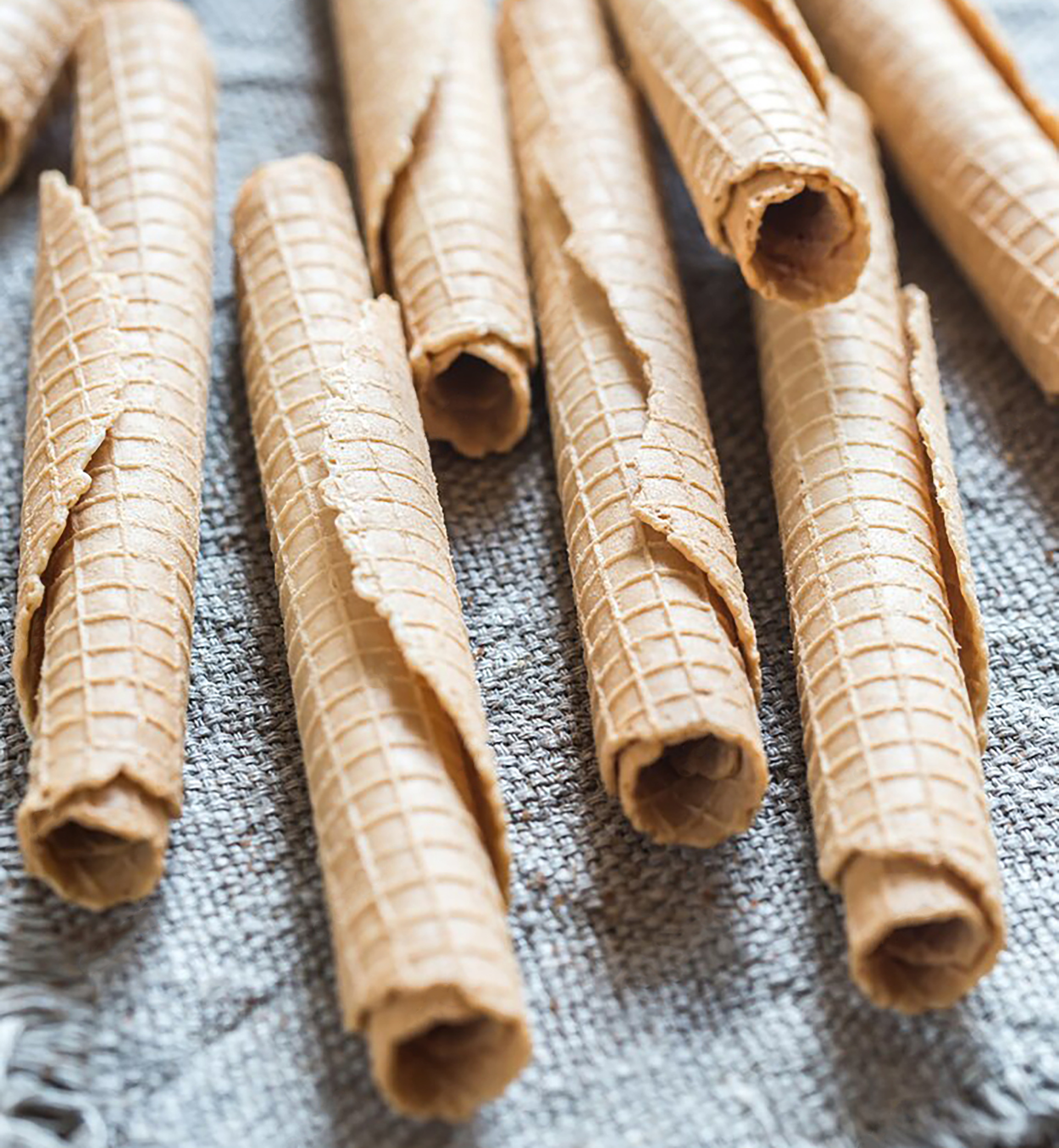 Вафельниця GoodFood WB256TS