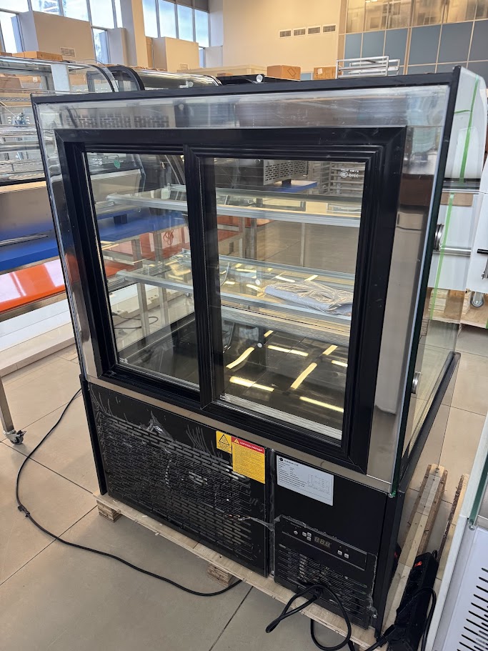 Холодильная витрина Hurakan HKN-LPD150 BLACK