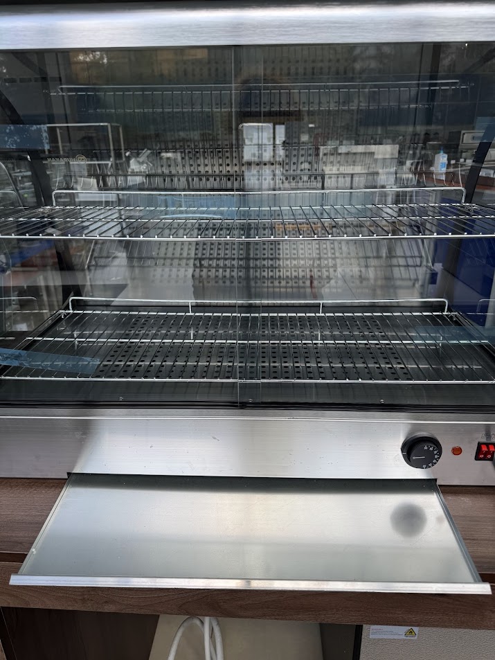 Тепловая витрина Hurakan HKN WD-165L