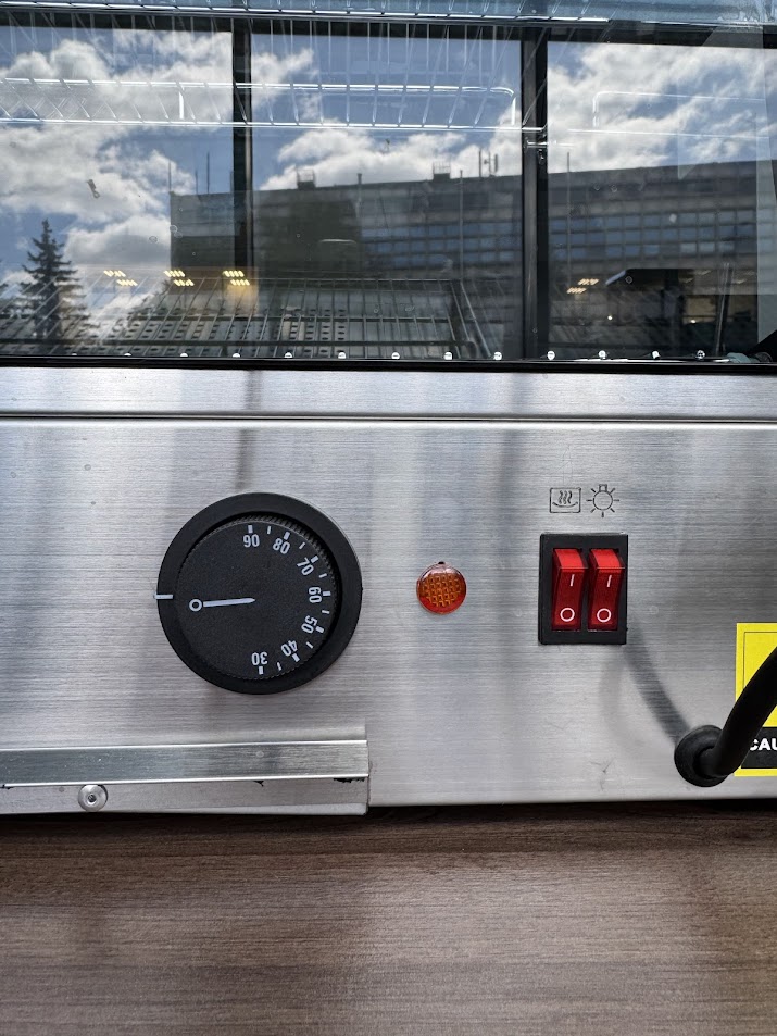 Тепловая витрина Hurakan HKN WD-165L