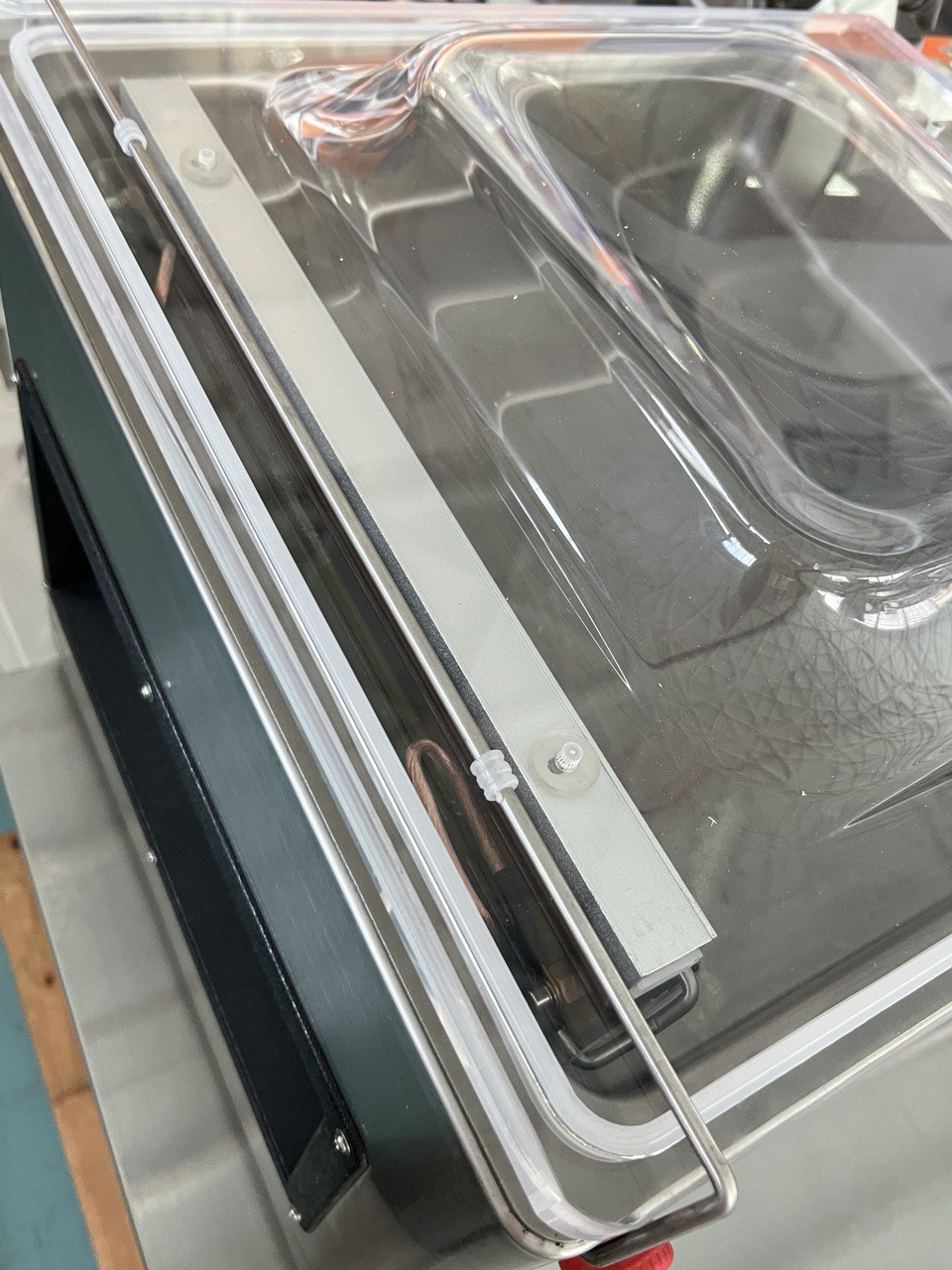Вакуумний пакувальник HURAKAN HKN-VAC400