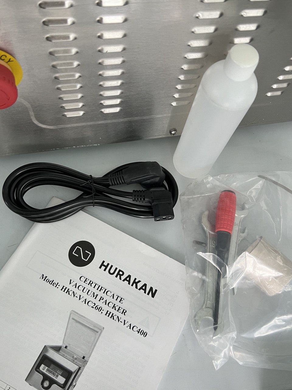 Вакуумний пакувальник HURAKAN HKN-VAC400