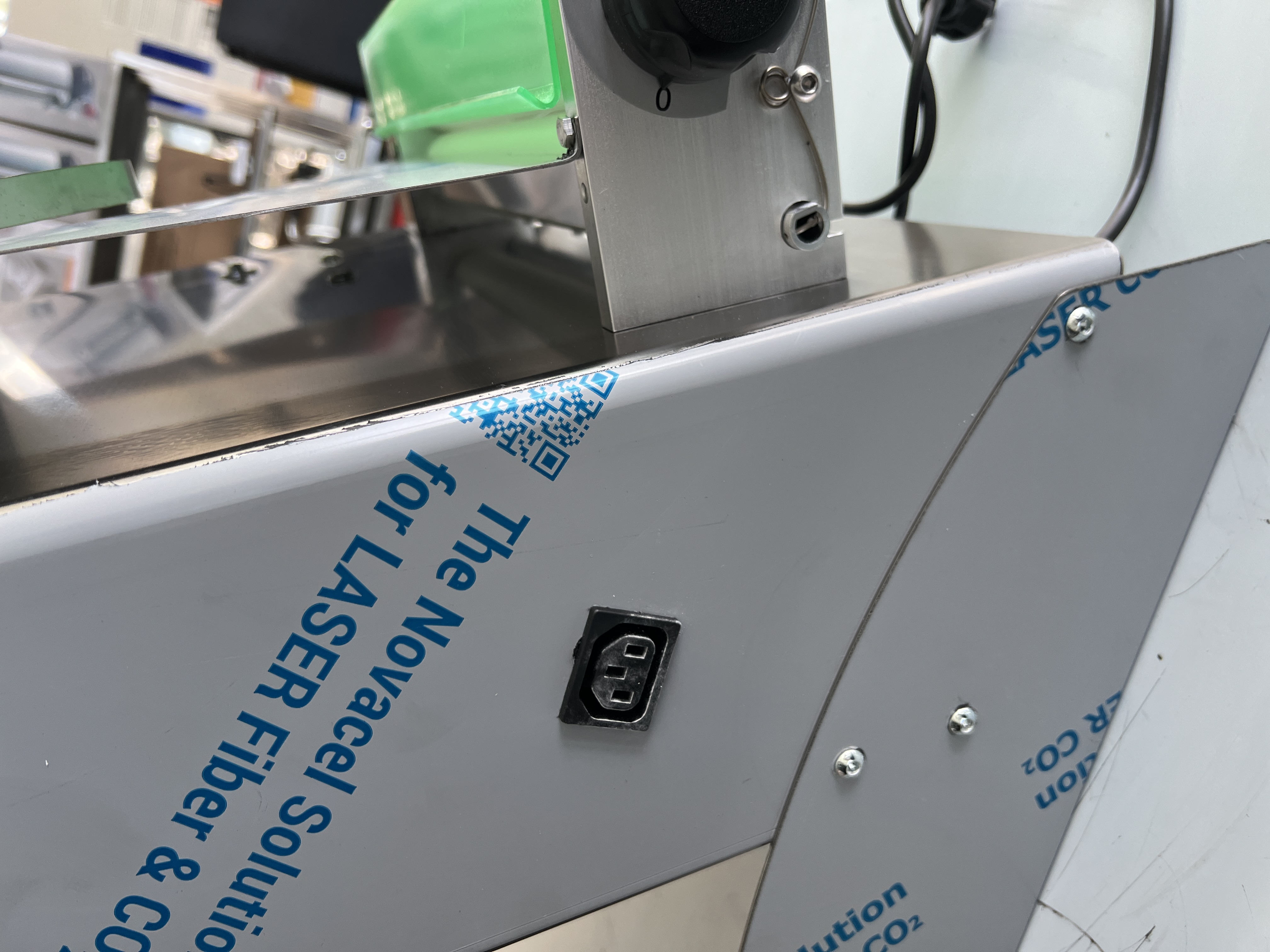 Тісторозкатка для піци APACH ARM 420