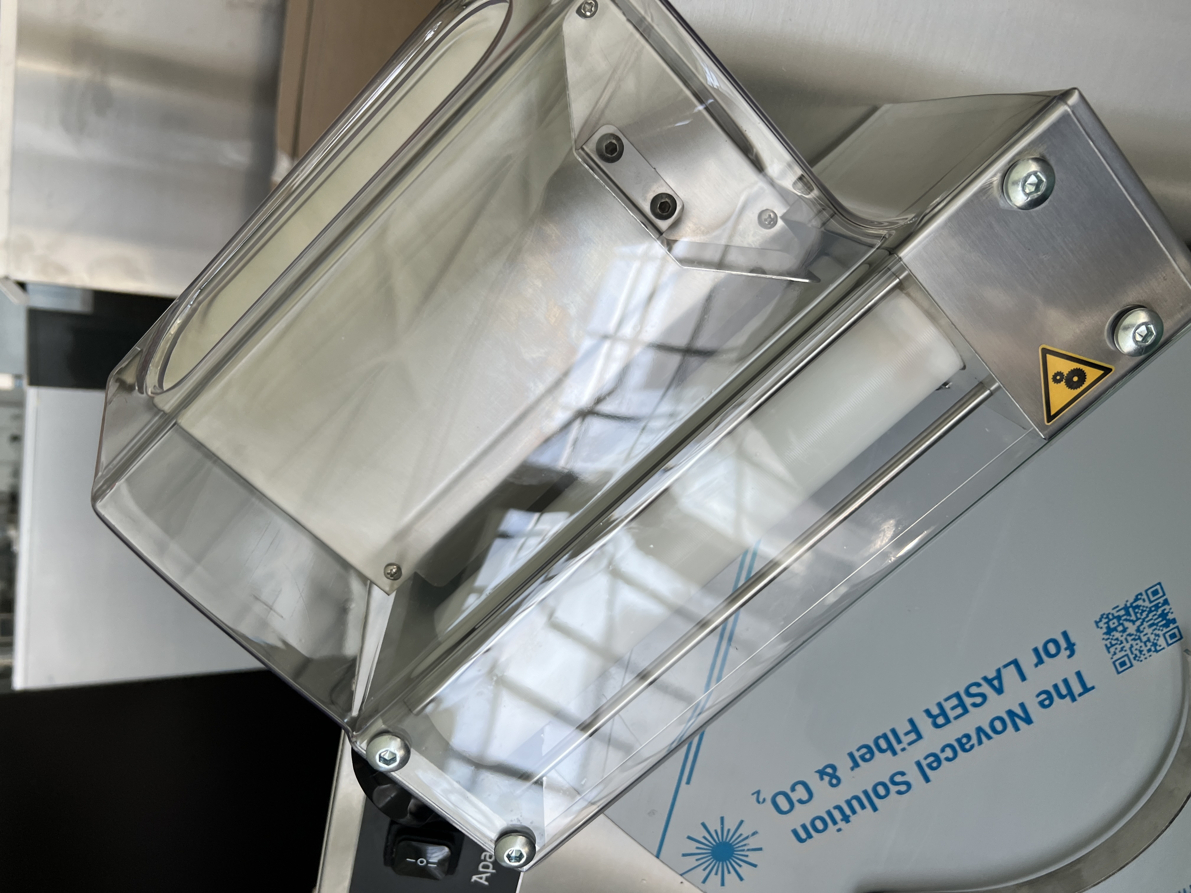 Тісторозкатка для піци APACH ARM 420