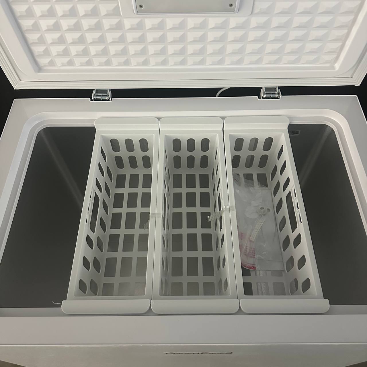 Скриня морозильна GoodFood GF-CF200 WHITE