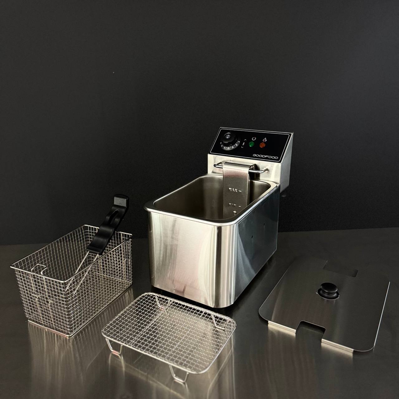 Фритюрница электрическая GoodFood EF4 BLACK