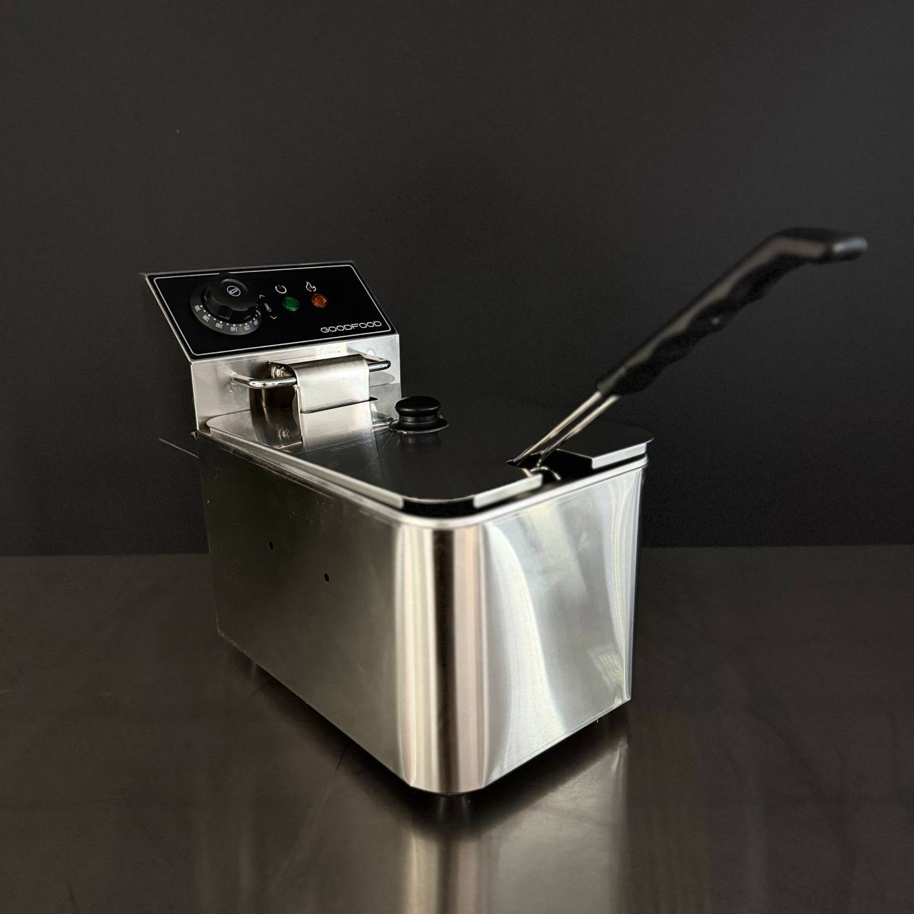Фритюрница электрическая GoodFood EF4 BLACK