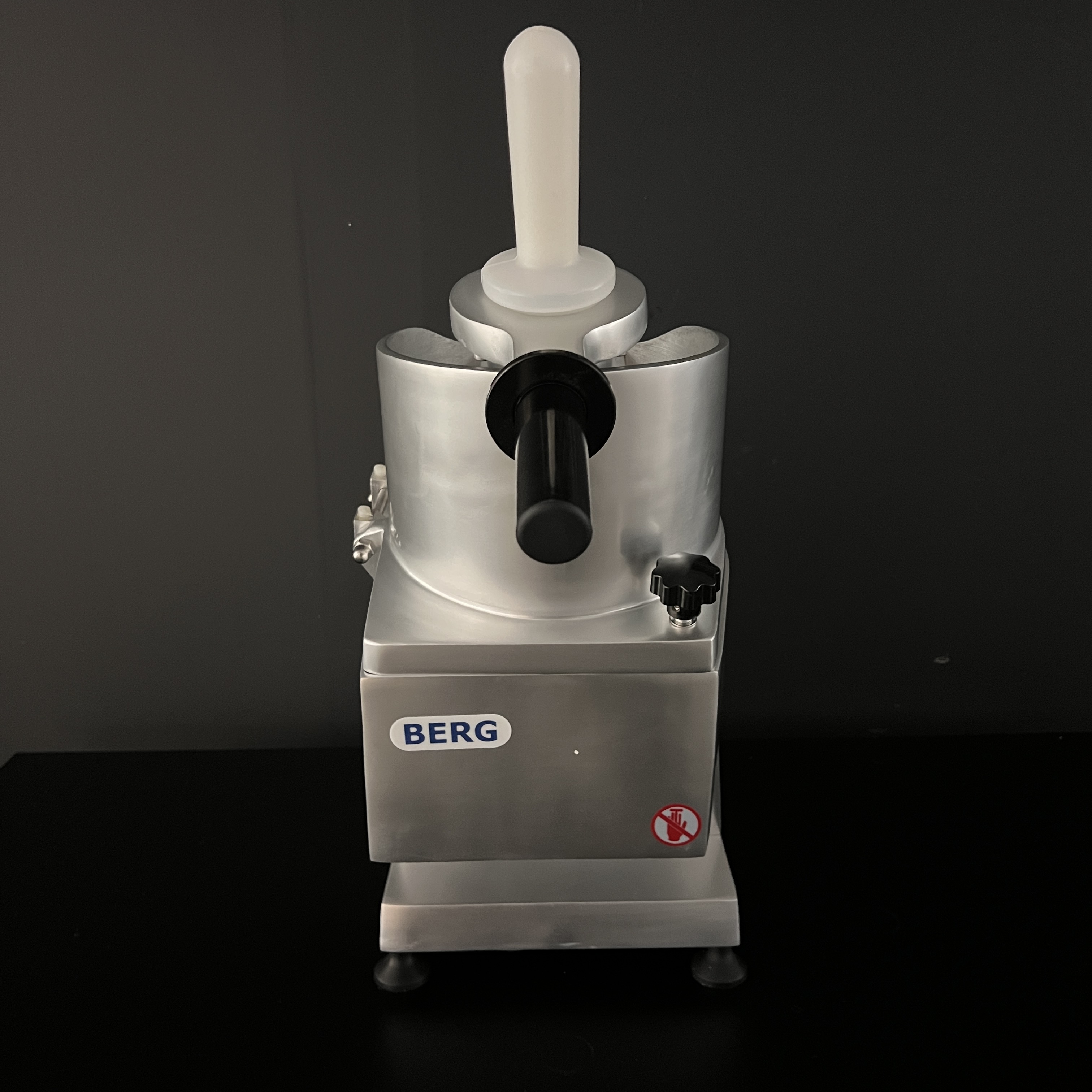 Электрическая овощерезка Berg HLC-300AL