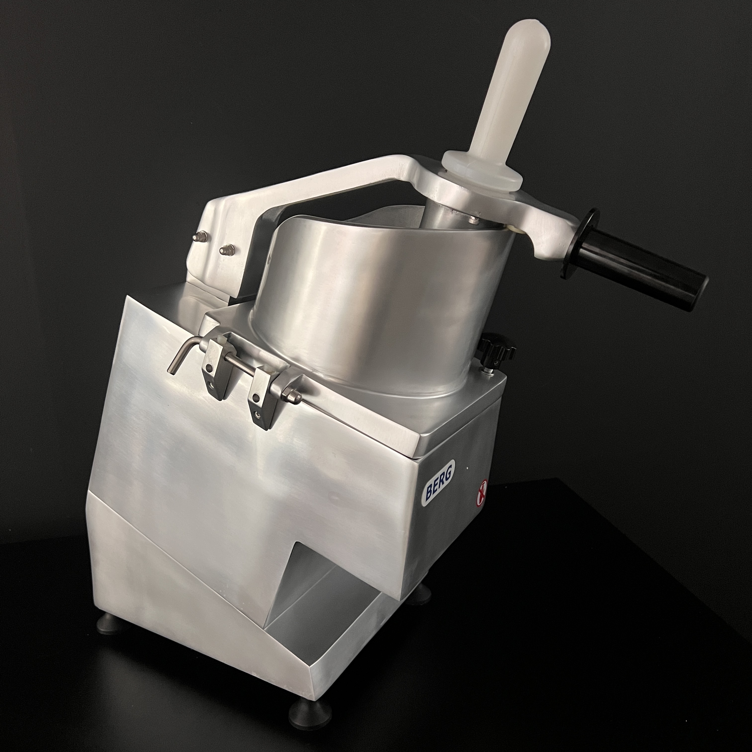 Электрическая овощерезка Berg HLC-300AL