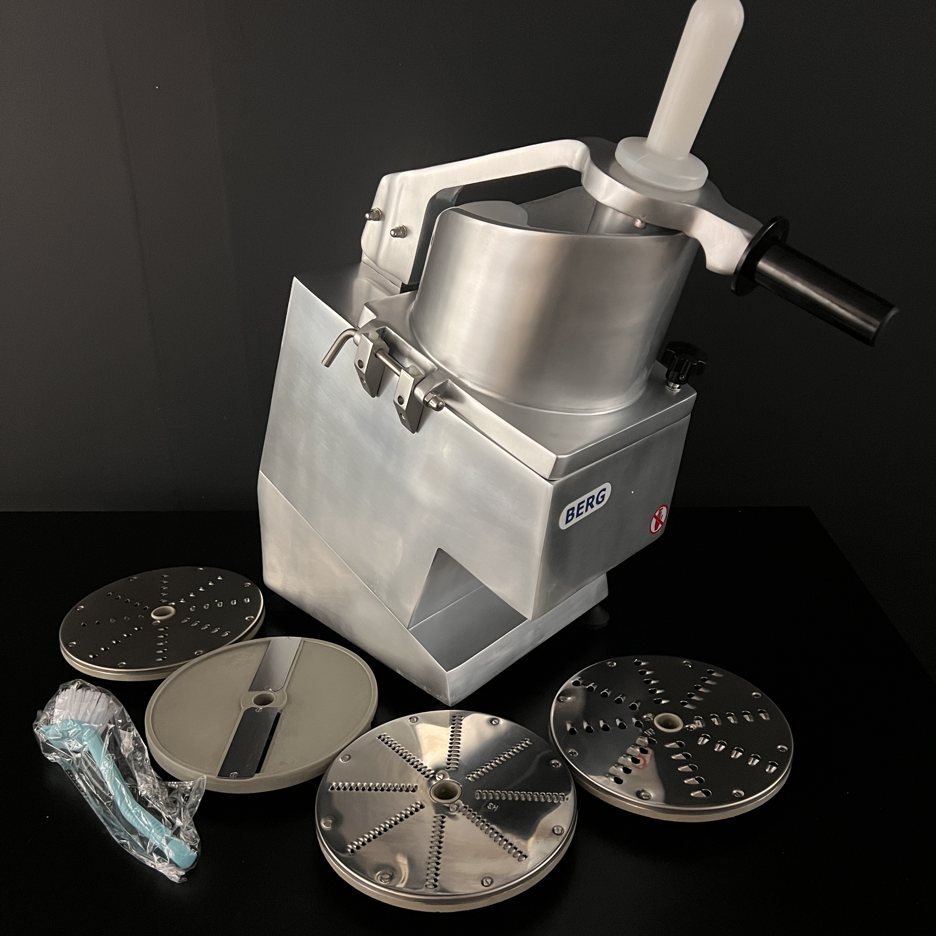 Электрическая овощерезка Berg HLC-300AL
