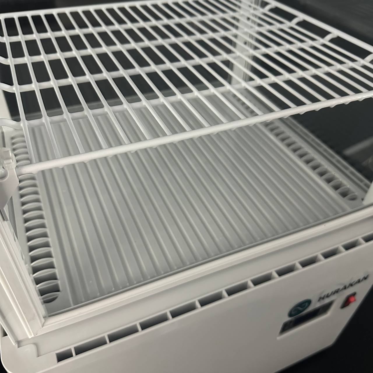 Холодильная витрина HURAKAN HKN-UPD78W white