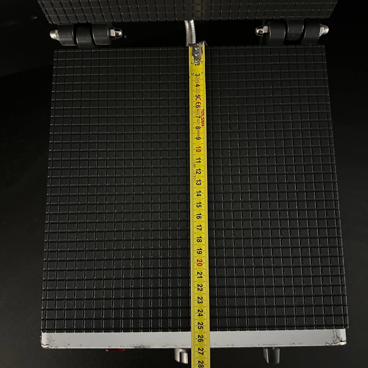 Электрическая вафельница WBS-1PC