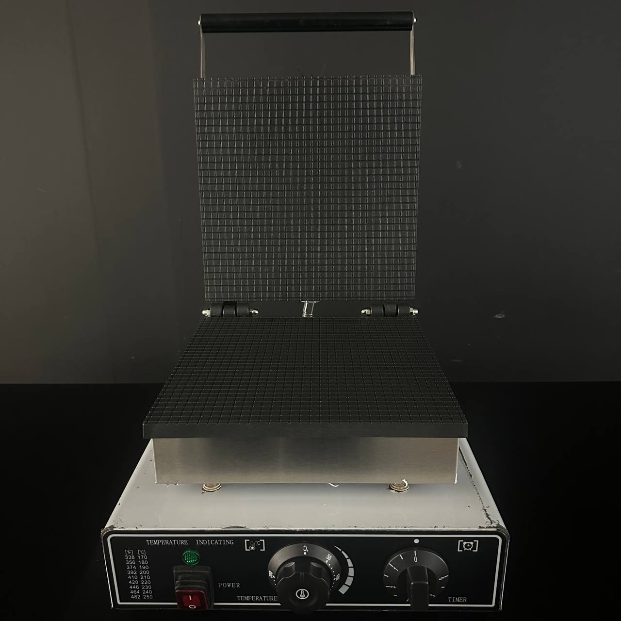 Электрическая вафельница WBS-1PC