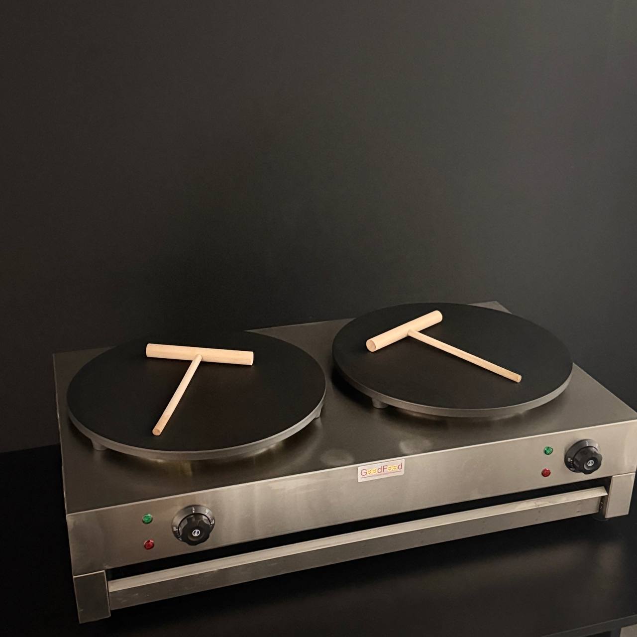 Електрична двопостова млинниця GoodFood CM20R