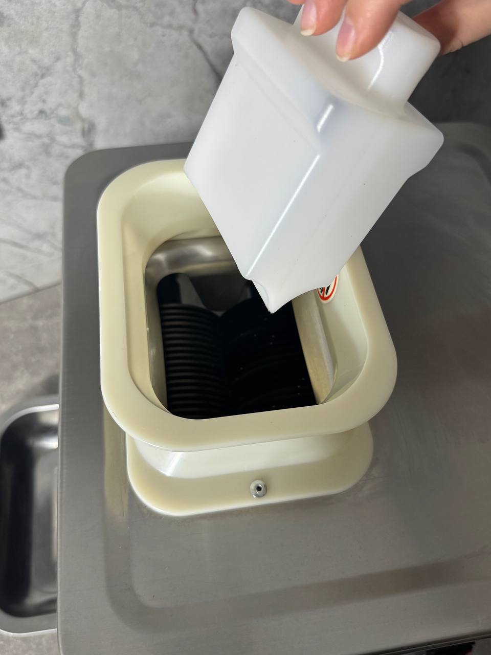 Машина для нарезки EWT INOX DGQ32A