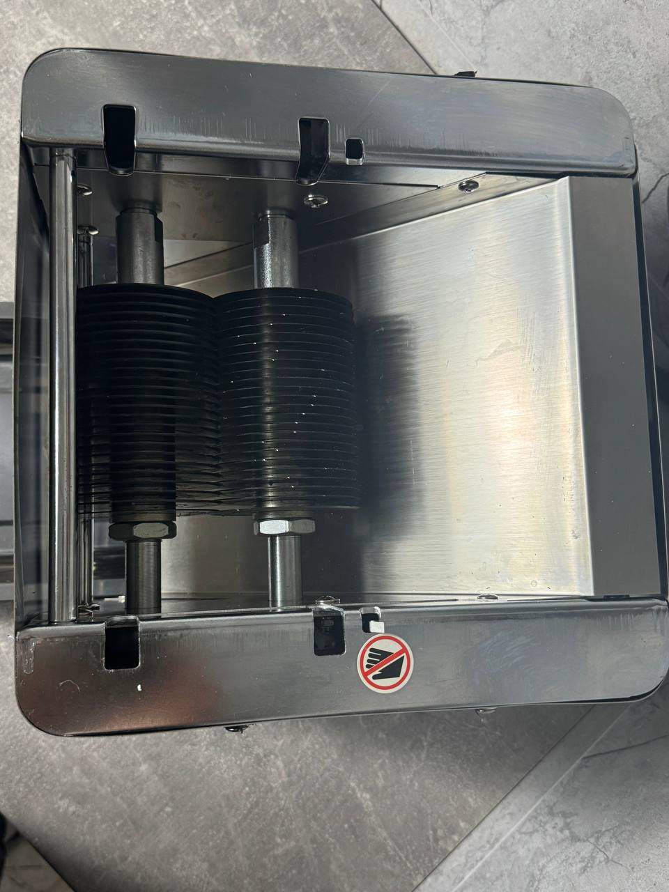 Машина для нарезки EWT INOX DGQ32A