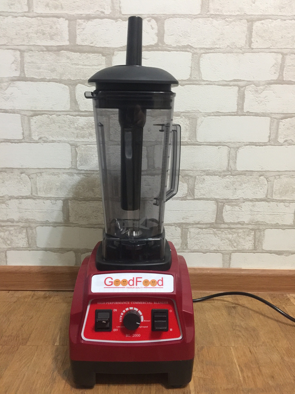 Блендер GOODFOOD PROFI BL2000