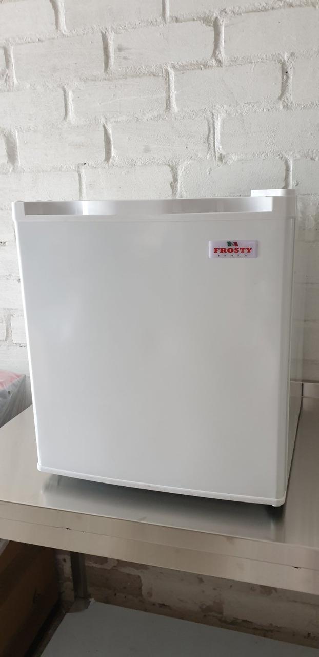 Морозильна шафа FROSTY BD-32