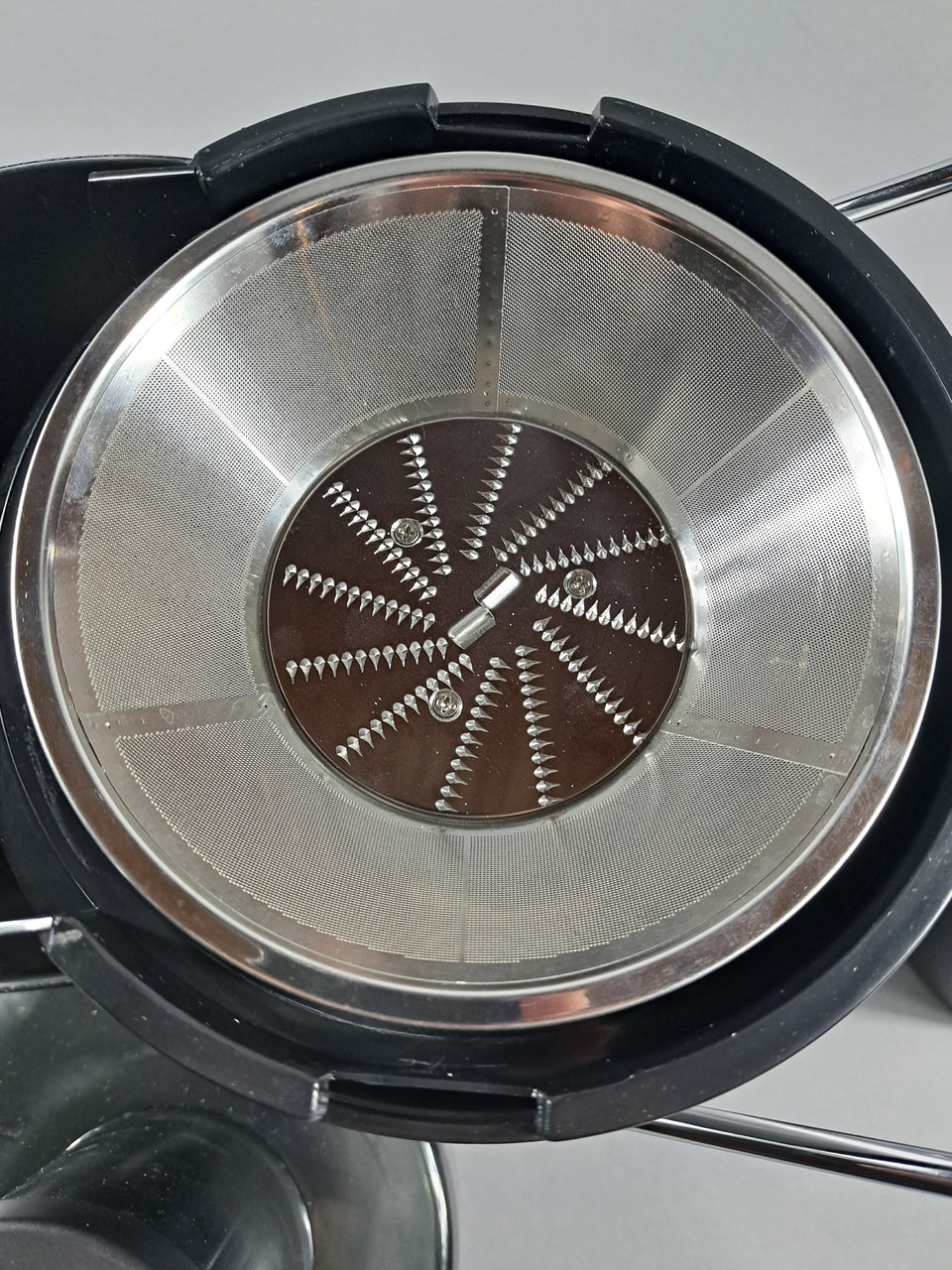 Соковыжималка Hurakan HKN-CFV60
