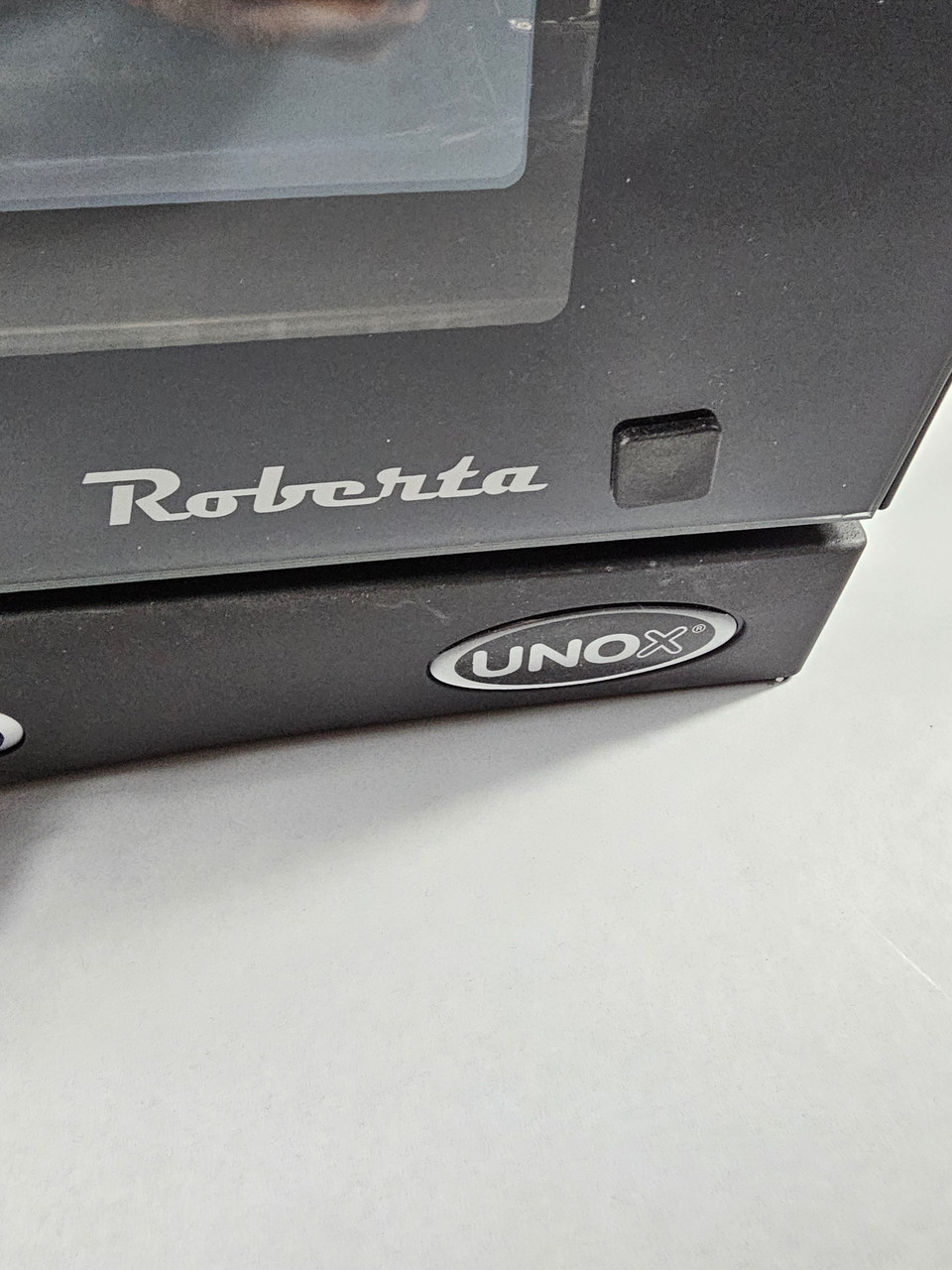 Конвекційна піч UNOX XF003 Roberta