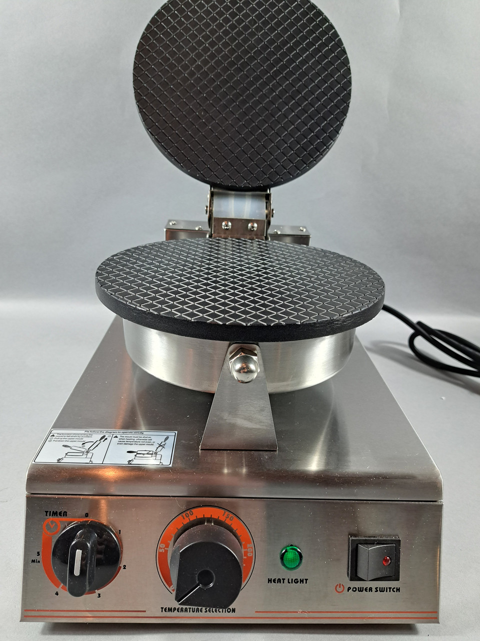 Вафельница EWT INOX TRWB01