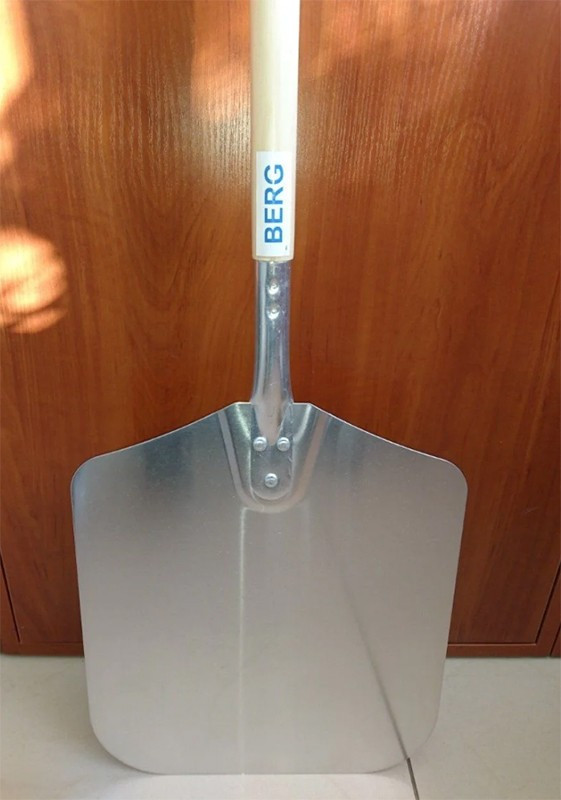 Лопата для піци Berg 300х350