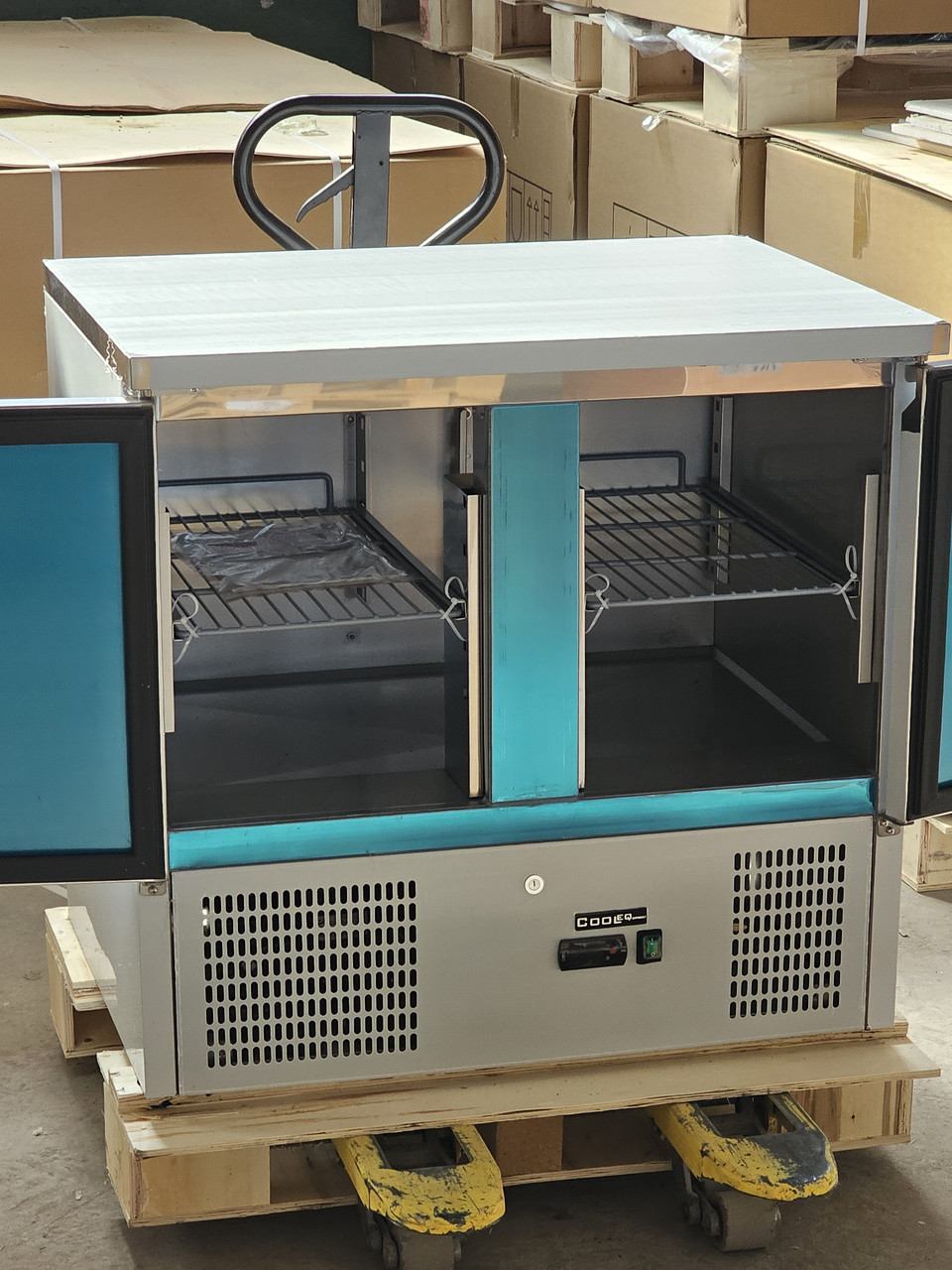 Стол с холодильным шкафом COOLEQ S901