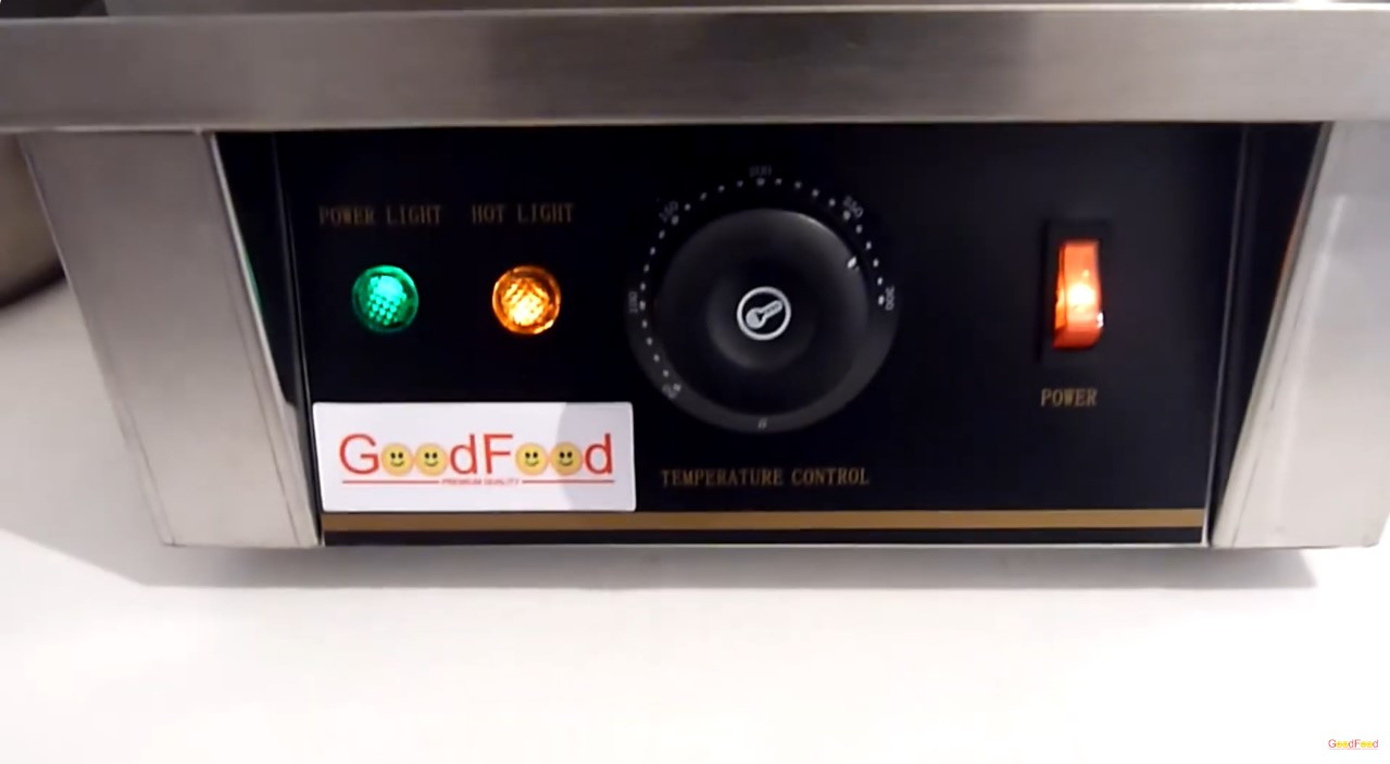 Вафельниця бельгійська GoodFood WB1S