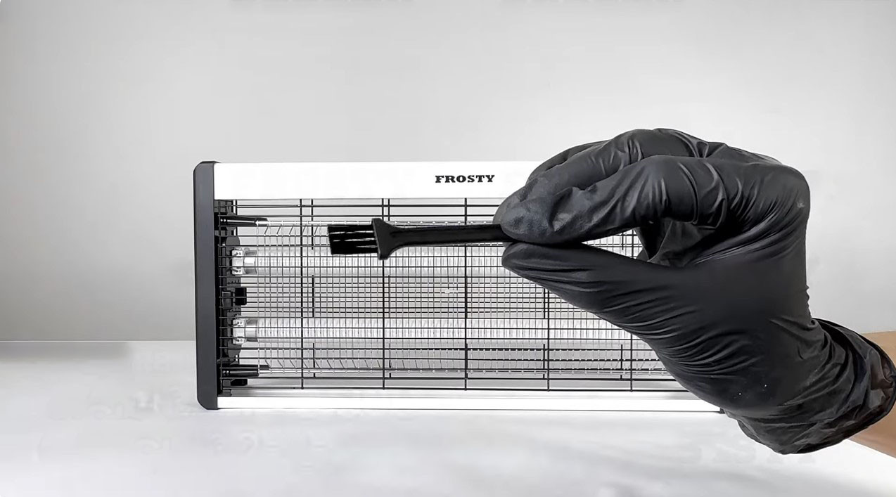 Знищувач комах Frosty CHLJ-30W