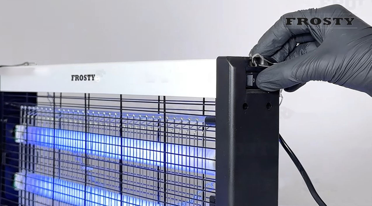 Знищувач комах Frosty CHLJ-30W