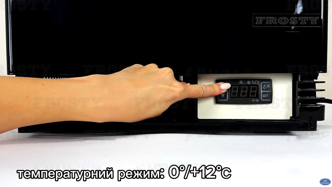 Холодильная витрина Frosty RT78L-1D Black