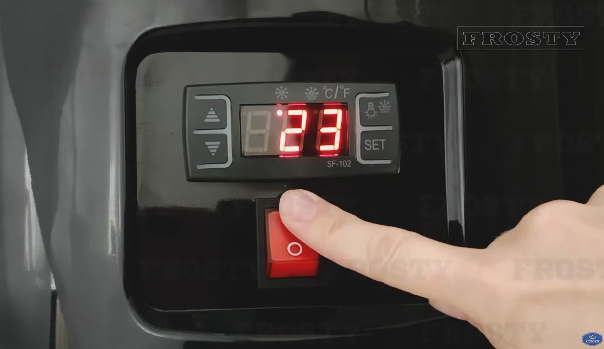 Настільна кондитерська вітрина Frosty RTC 72L