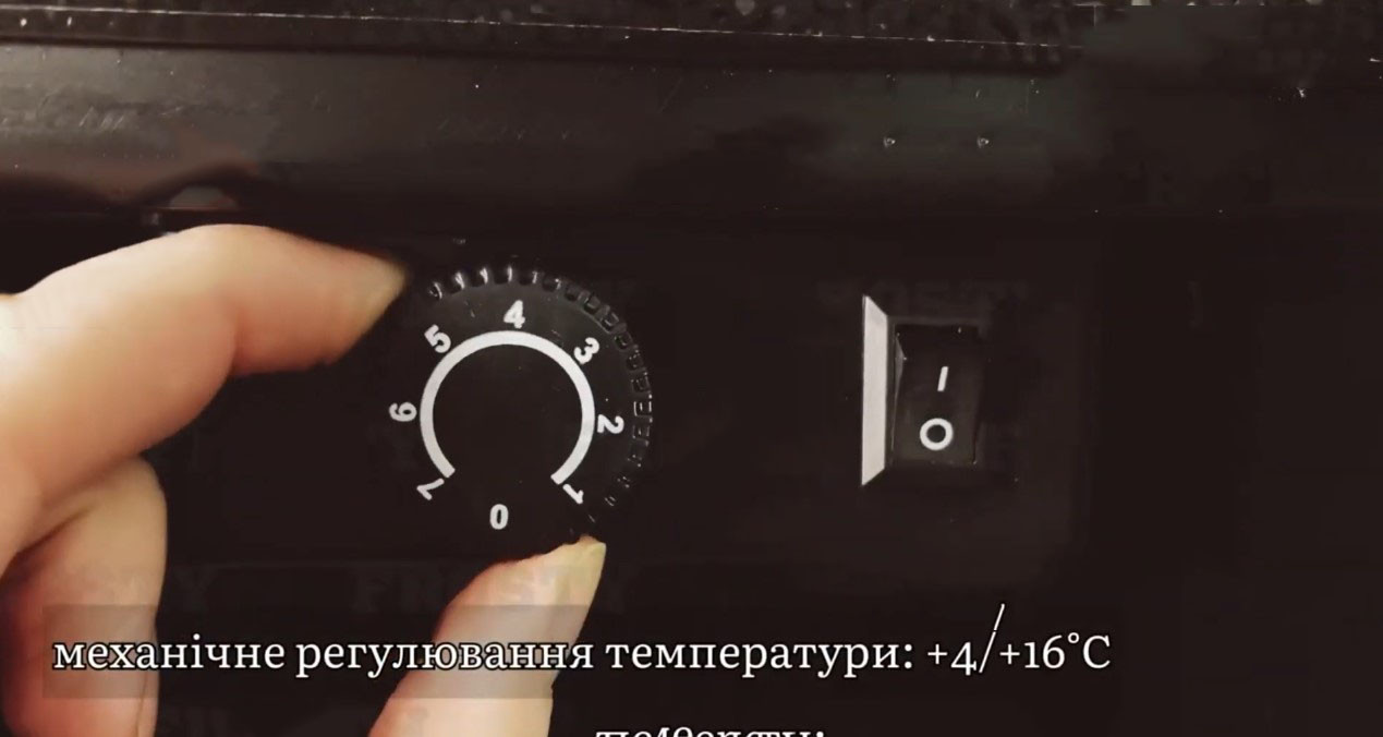 Холодильный шкаф для напитков Frosty FCB-90