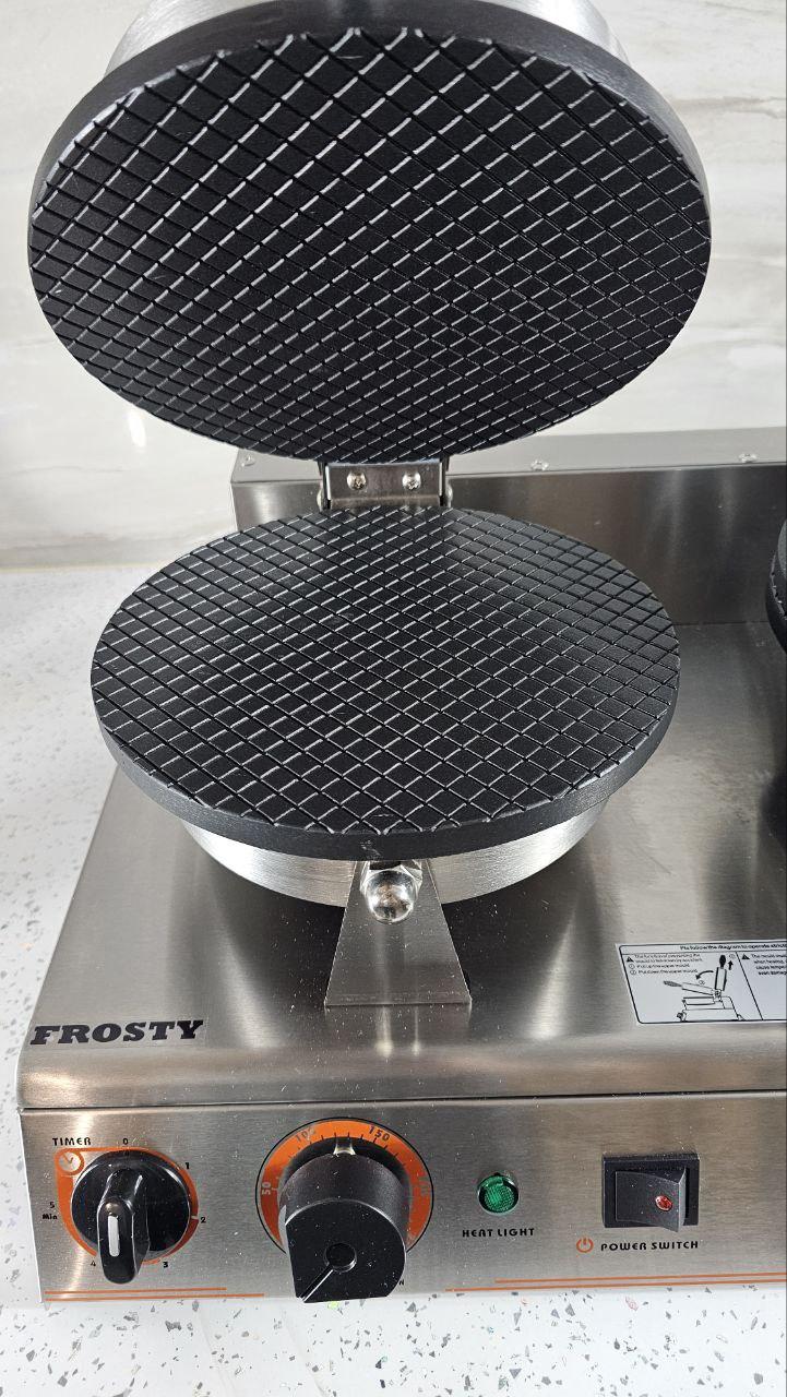 Вафельниця Frosty XG-02