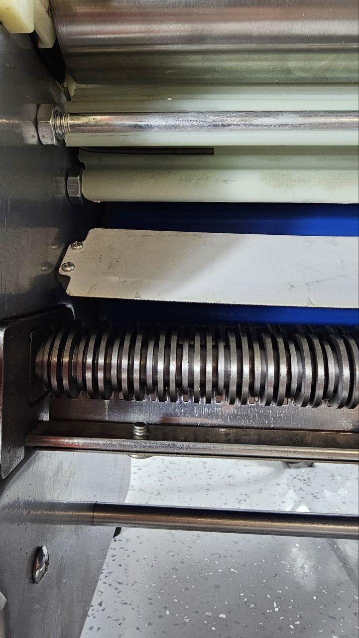 Тісторозкатка локшинорізка FDM220M Frosty