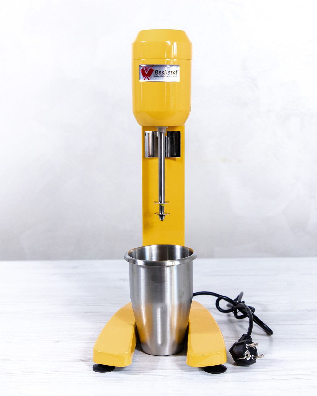 Миксер для молочных коктейлей Beeketal DM-1 желтый