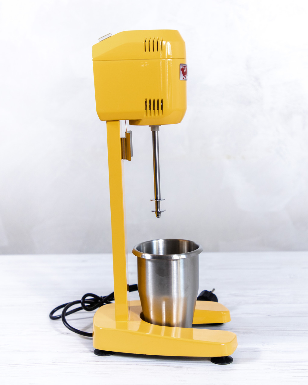 Миксер для молочных коктейлей Beeketal DM-1 желтый