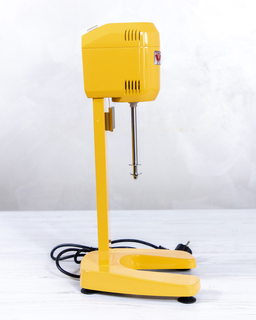 Миксер для молочных коктейлей Beeketal DM-1 желтый