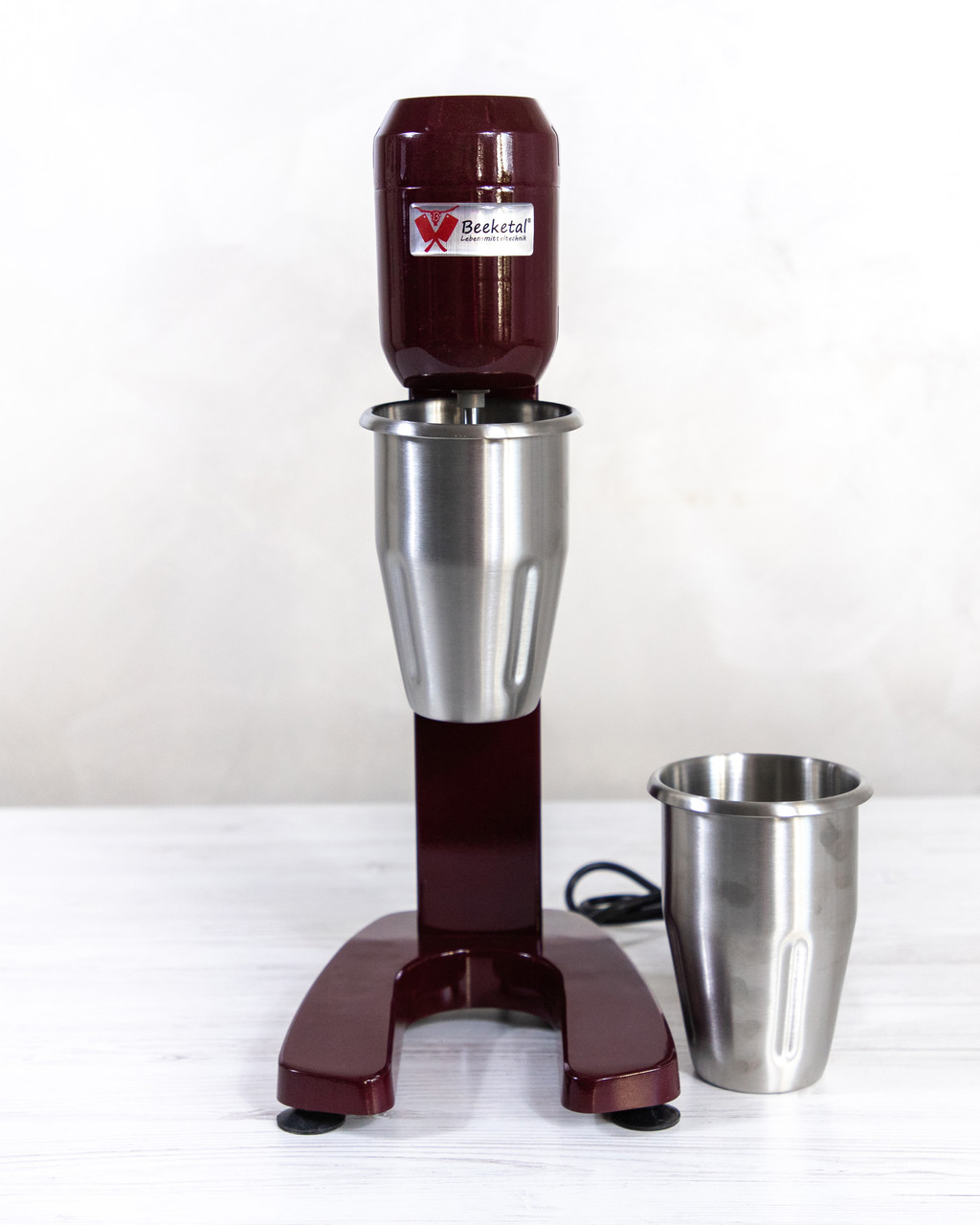 Миксер для молочных коктейлей Beeketal DM-1 бордовый